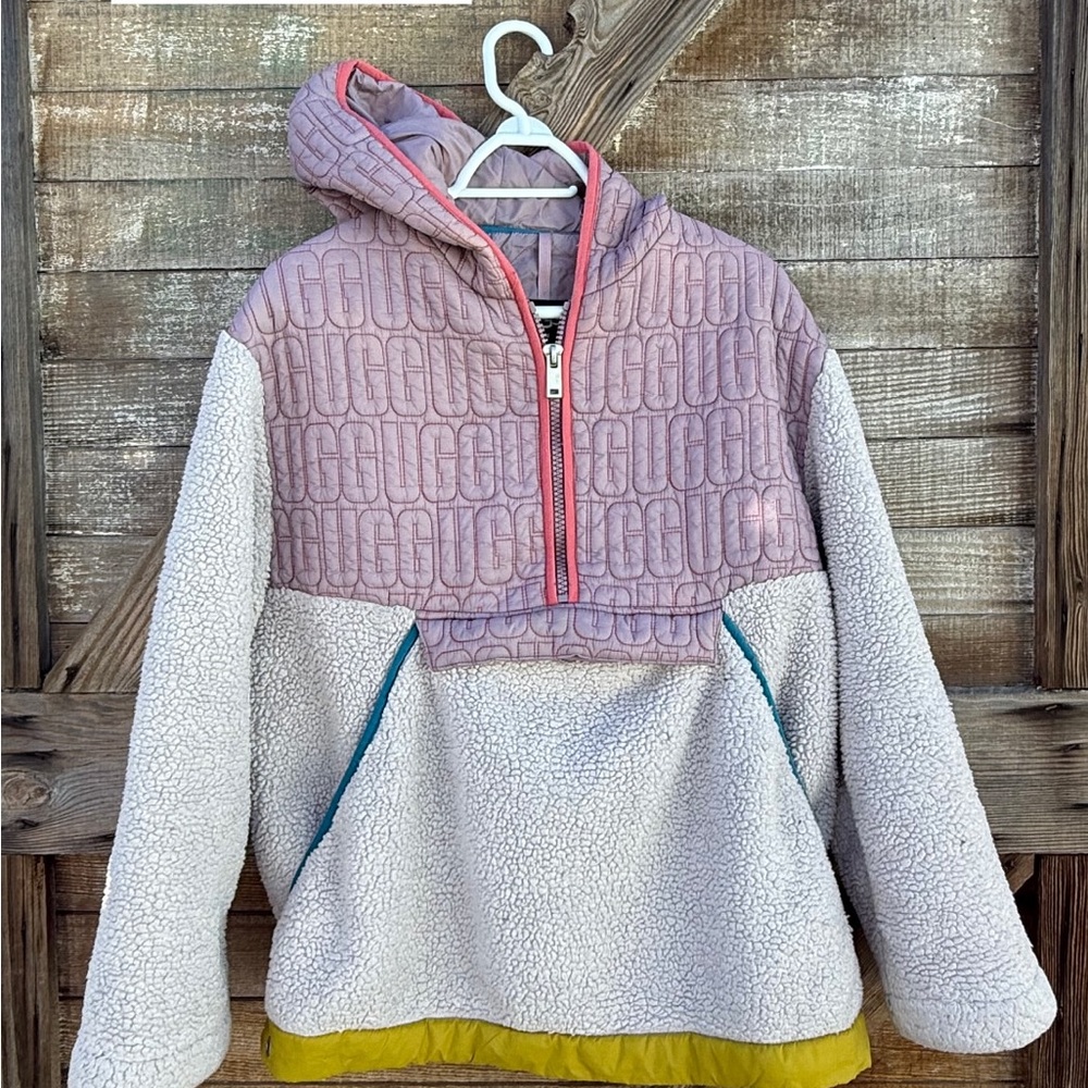UGG Half-Zip Hoodie with front pocket and. Hand pockets